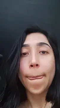 Elowyn 라이브 XXX 채팅