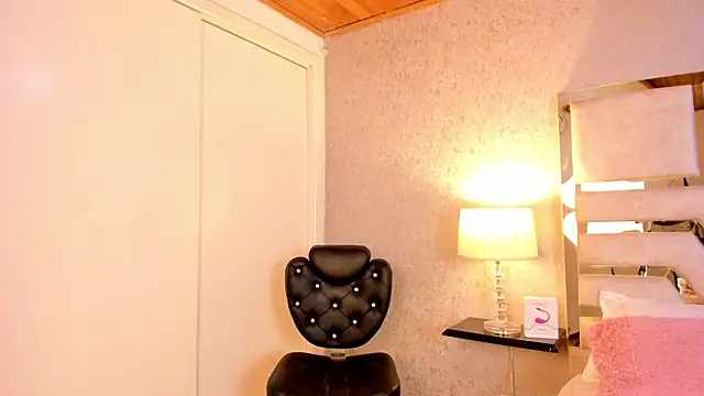 צ'אט XXX בשידור חי של CristalRousse_m