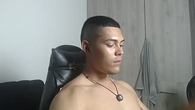 Iamdylan777 XXX чат на живо