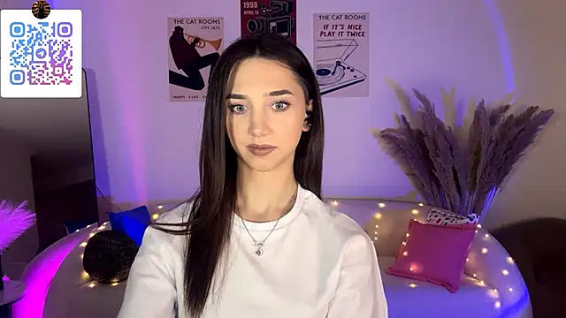 LinaMour's Live XXX Chat