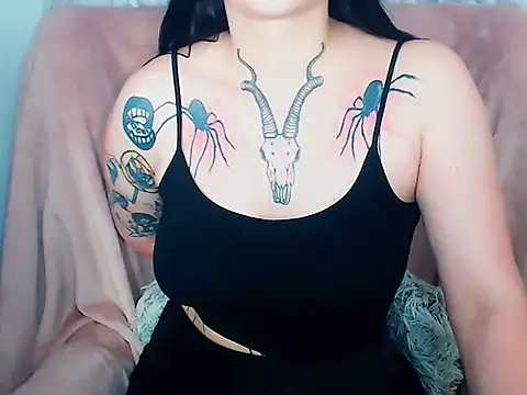 VenomDoll's Live XXX Chat