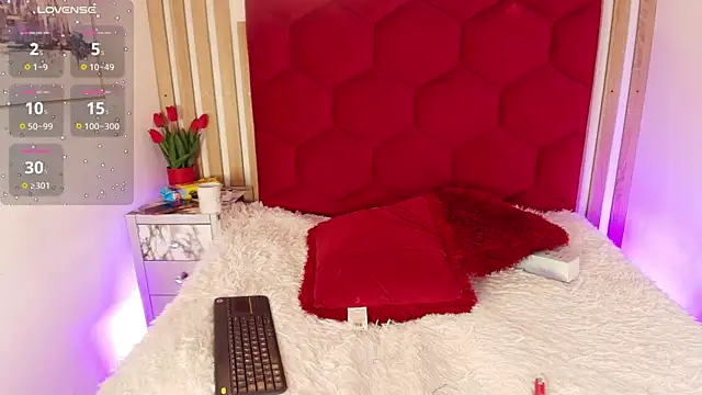 MiaGinger_ live XXX chat