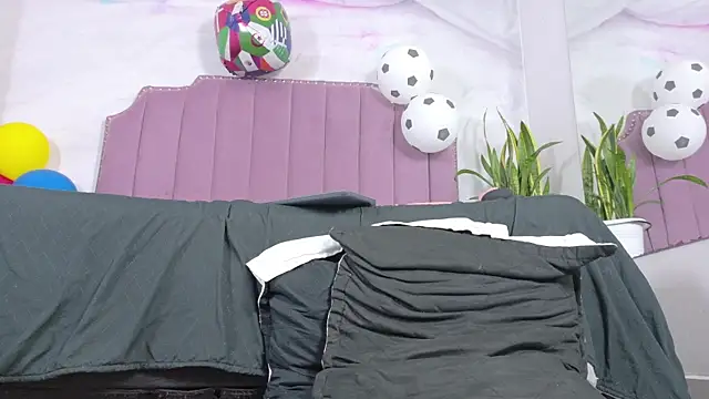 Shanntal_ 라이브 XXX 채팅