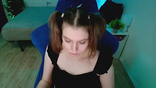 Chatroom XXX en direct de CranberryHot