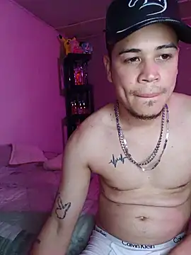 Mlkvzla Adlı Modelin Canlı XXX Sohbeti