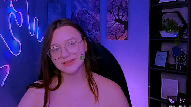 nymira's Live XXX Chat