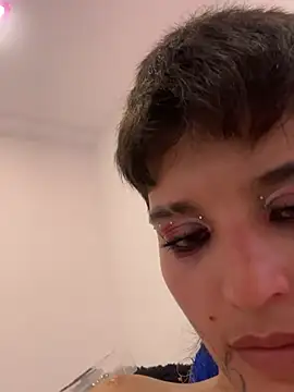DayanaDG Chat XXX in diretta