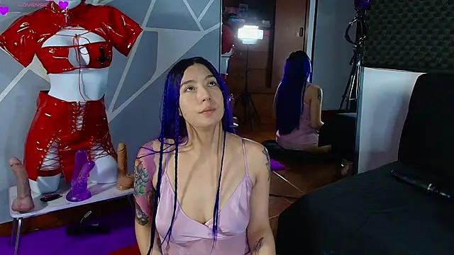 karlamoon23: απευθείας συνομιλία ΧΧΧ