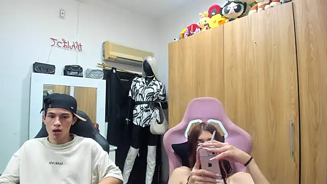 Pride_couple Live XXX Chat