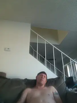 yourMasterisBored's Live XXX Chat