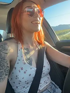 ThornsandHoney live XXX chat