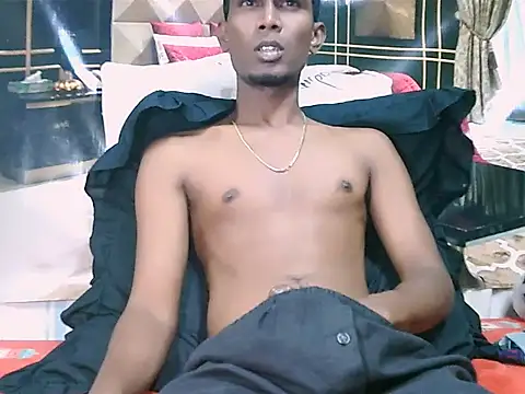 IndianThuggin Adlı Modelin Canlı XXX Sohbeti