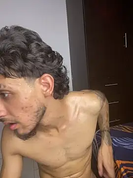 Chat +18 de Kriss_Edwards ao vivo