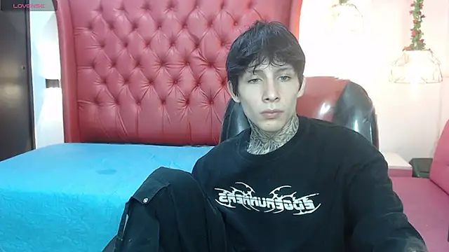 Cry_thereal élő XXX-chatje