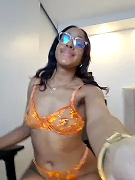 Chat +18 de Maya_Lewis ao vivo