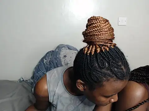 malia_latifa Chat XXX live