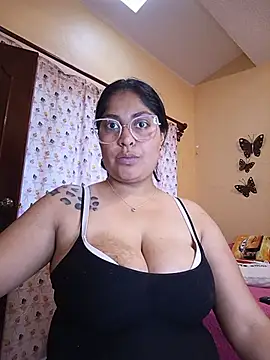 Yamilka-Reyes Chat XXX live