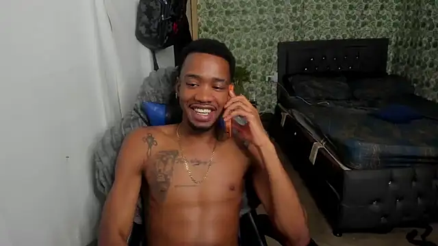 Kofi_exotic_2 Chat XXX in diretta
