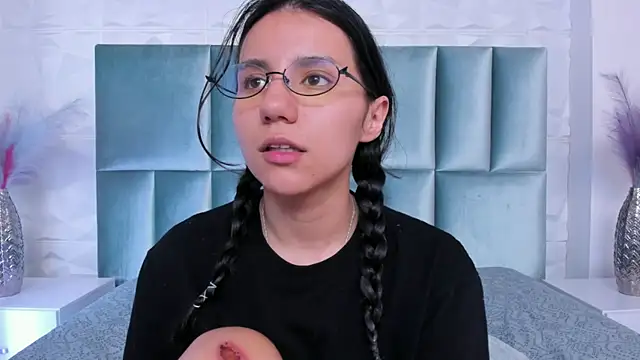 Chat XXX ao vivo de HollyPeach