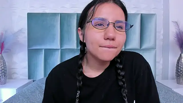 HollyPeach – Live XXX-chat
