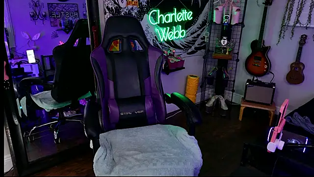 Czat XXX na żywo – CharletteWebb