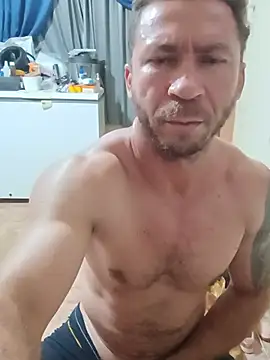 RobertoLuiz84's Live XXX Chat
