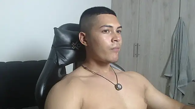 Chat XXX en directo de Iamdylan777