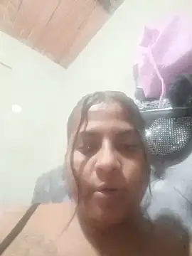 Chat XXX ao vivo de Giselabrunette25