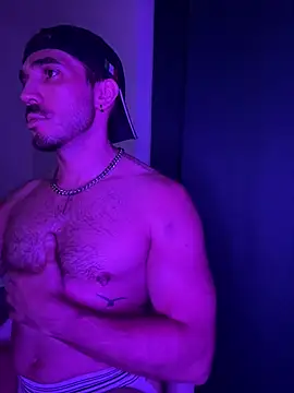 DanteJock Adlı Modelin Canlı XXX Sohbeti