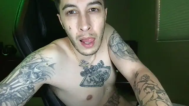 Czat XXX na żywo – JuicyJoshy