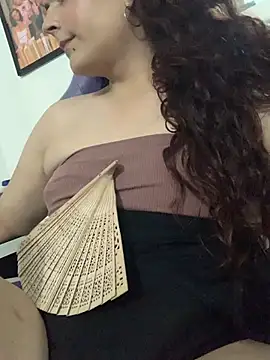 La-Gatiita-trans Chat XXX live