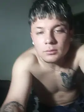 liam_hot77 webkamerás műsora