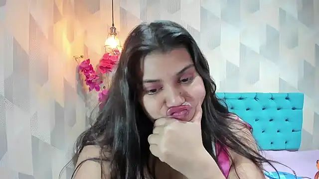 LindaBreeSn Live XXX chat