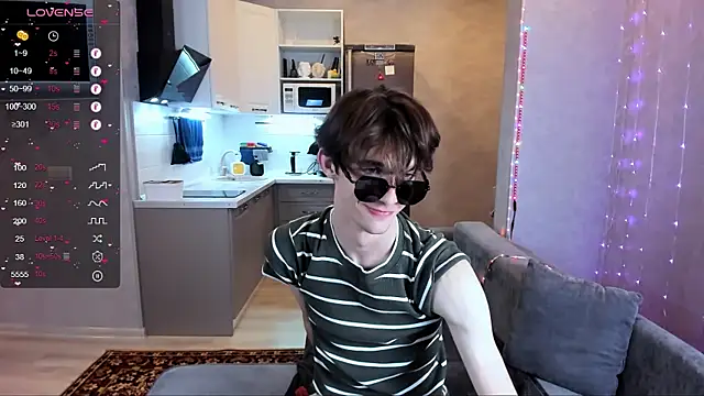 Aaron_Boom 现场XXX聊天