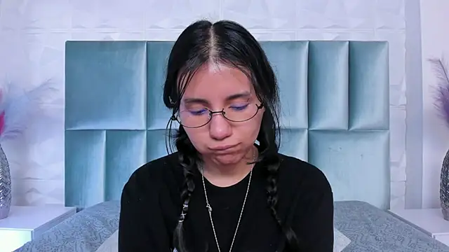 HollyPeach – Naživo XXX chat