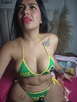 Chatroom XXX en direct de Noa_rousse01