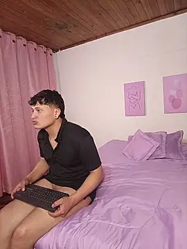 Wildseductor1 Adlı Modelin Canlı XXX Sohbeti