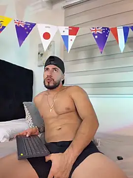 Thiago_Hill Chat XXX live
