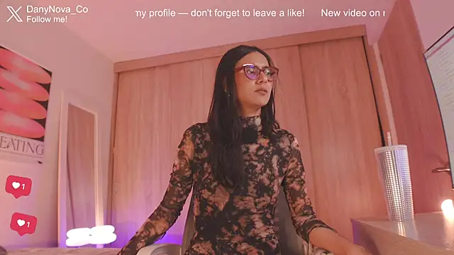 DanyNova_Co 现场XXX聊天