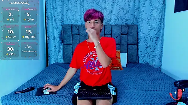 IhanKing Chat XXX in diretta