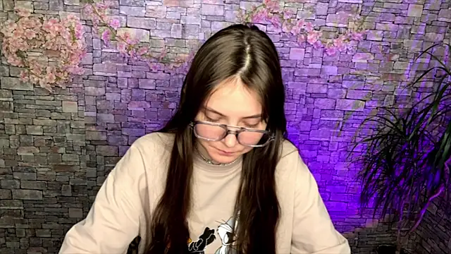 XXX chat uživo modela may_rollins