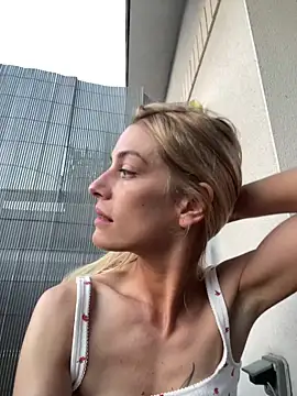 Bellalolahot's Live XXX Chat