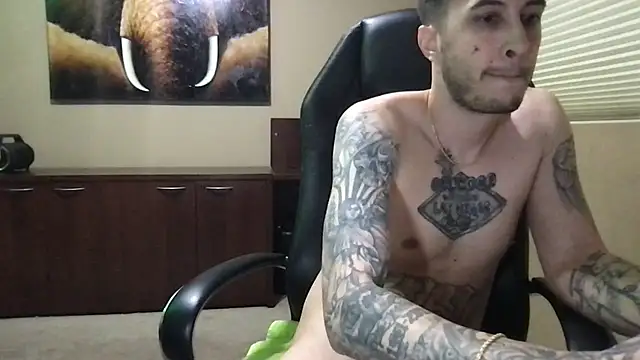 Онлайн чат XXX JuicyJoshy