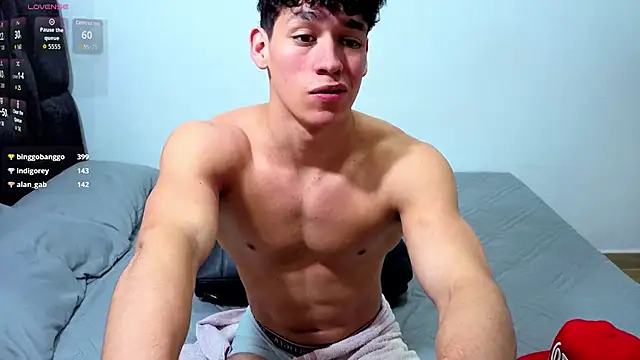 Luke_Muscle's Webcam Show