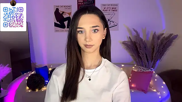 LinaMour Adlı Modelin Canlı XXX Sohbeti