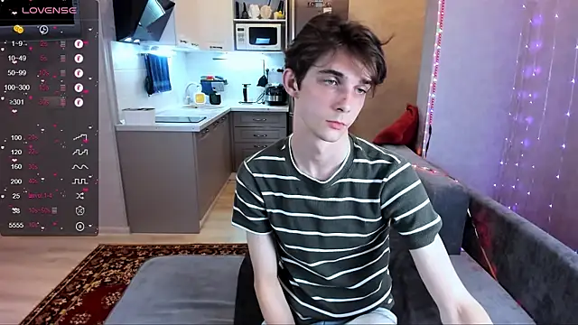 Aaron_Boom Adlı Modelin Canlı XXX Sohbeti