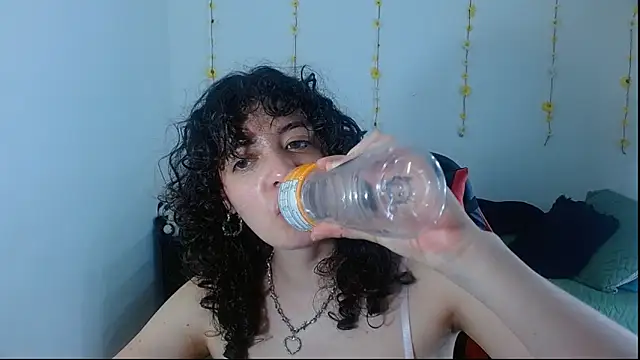 sajecrismaa's Live XXX Chat