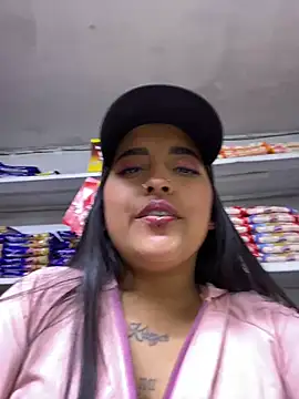 Annie_Alicee Chat XXX in diretta