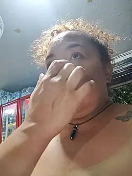 CurvyHeat's Live XXX Chat