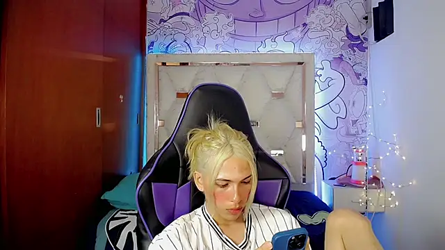 Larry_craft live XXX chat